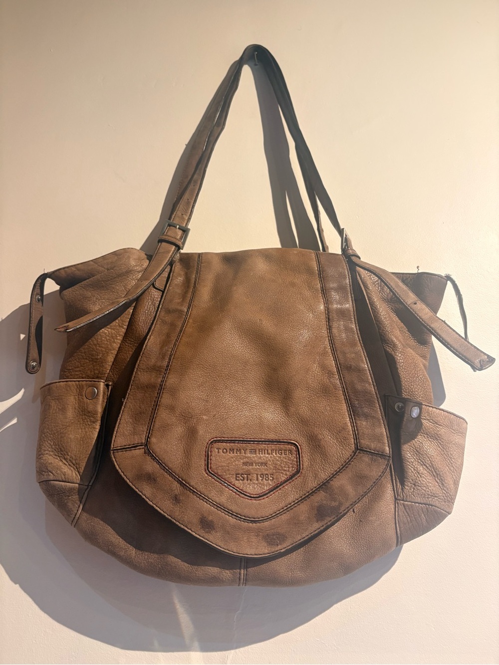 Vintage distressed Tommy Hilfiger bag.